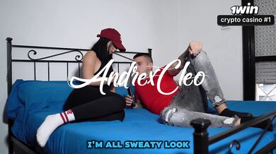 La Mia Sorellastra Arrapata Ha Sedotto Il Suo Personal Trainer