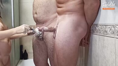A sexy MILF washes her lovers' cocks. Double blowjob. Ep 30841