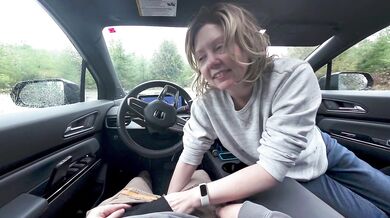 Risky Handjob in the Car While We Wait