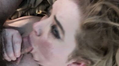 Good girl takes it in mouth
