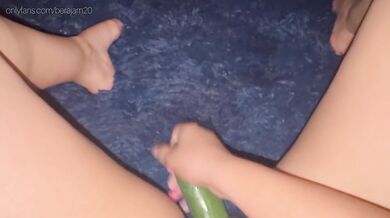 ASMR I'm cold, inside pussy, orgasm sound and strong squirt.