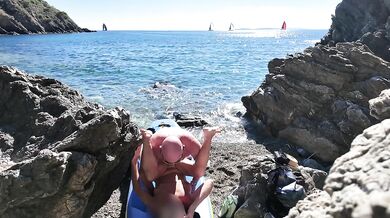 Having sex on beach in public