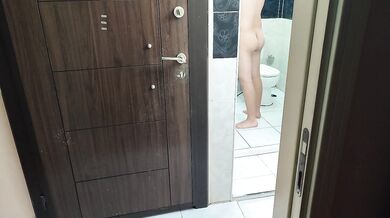 uvey annem beni izliyor BATHROOM SEX türkish porno