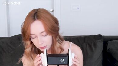 ASMR Your Girlfriend Is Meeting You From Work