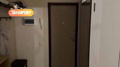 I mixed up the floors and accidentally went into the wrong apartment
