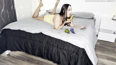 Horny STEP SIS gets a BJ lesson