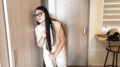 A cleaning lady catches her boss and they end up having a deep clean