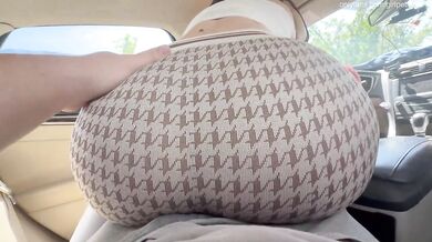 Sexy Big Ass and Tits Stepsis getting Horny in the Car