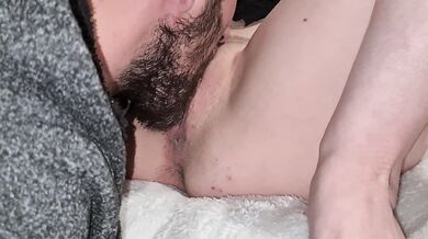 Fist Vaginal, elle jouit plusieurs fois, big toy dildo