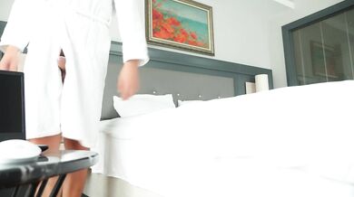 fucked the maid in the hotel room (voyeurism without sound)