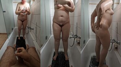 Wanking while she showers