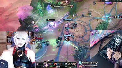 Briar Playing LoL With Her Feet… and it actually worked