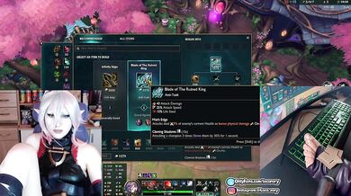 Briar Playing LoL With Her Feet… and it actually worked