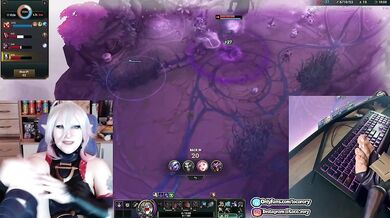 Briar Playing LoL With Her Feet… and it actually worked