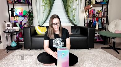 MILF Unboxing and First Impressions of QUTOYS BIG DADDY - Giant Handmade Realistic Dildo