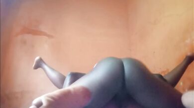 Jammy fuels raw pussy creampie