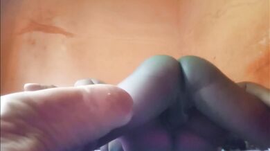 Jammy fuels raw pussy creampie