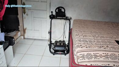 JOI POV- VECINA CELOSA escucha otra voz en tu habitaciónte ceduce y TE LA FOLLAS DURO HASTA DEJARLE EL CULO LLENO DE LECHEvirtual-sex