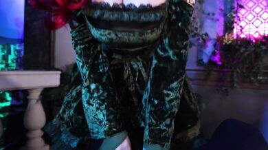 POISON IVY BEATS BIG OIL WITH HER TIGHT LITTLE PUSSY - Little Puck & Lev Lieben