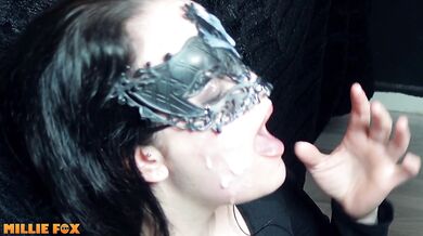 Amateur Milf gets her face covered in CUM, Many Huge Cumshots - Millie Fox