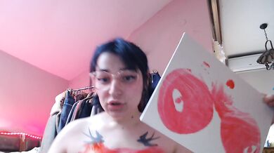 ART EXPERIMENT | DRAWING A PICTURE WITH MY BOOBS