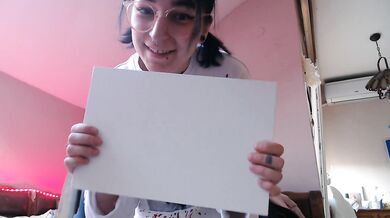 ART EXPERIMENT | DRAWING A PICTURE WITH MY BOOBS