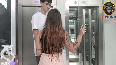 Hola Vecino! Me dejas pasar dentro? | Cum in Mouth | VIDEO COMPLETO