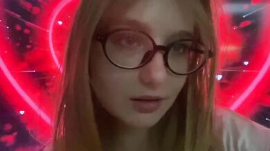 Mm Look At Those Lips, Impressive