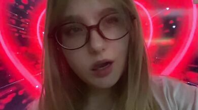 Mm Look At Those Lips, Impressive