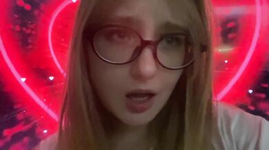 Mm Look At Those Lips, Impressive