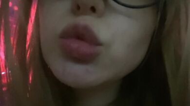 Mm Look At Those Lips, Impressive
