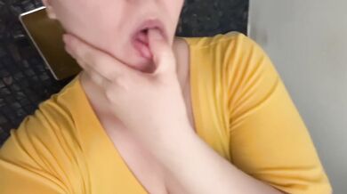 I FILM MYSELF WHILE I MASTURBATING IN PUBLIC BATHROOM