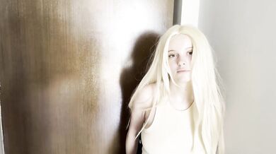 The neighbor woman came for some salt, but in the end she cheated on her husband with the neighbor