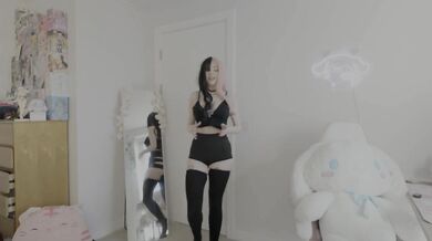 Alt Girl Ass in BOOTY SHORTS