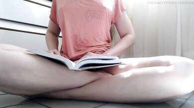 I was studying for a exam, but I got so horny I had to masturbate a little...