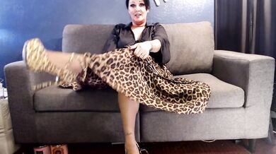 Smelly My Pantyhose High Heels Runs in My Nude Pantyhose Foot fetish
