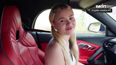 Little slut decided to show her pussy in the car and was fucked in the street