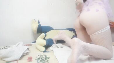 ass perfect looking petite girl slips into re