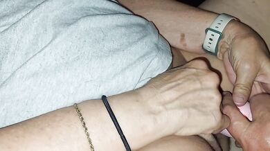 114 Hornyman11 i am helping my performer masturbate with her rose