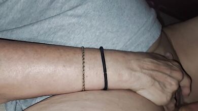114 Hornyman11 i am helping my performer masturbate with her rose