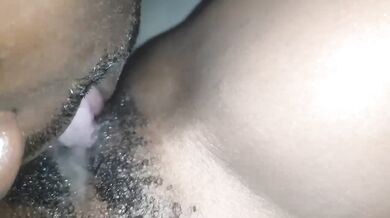 Kambabae123 Devours Wet Pussy With Deep Thrusts