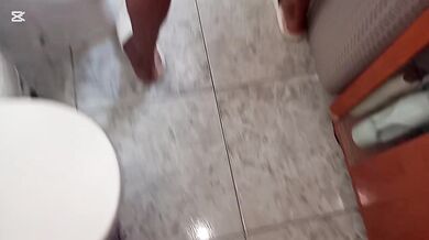 Follando en el baño para q no nos vean