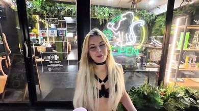 (AMATORIALE ITALIANO) Scopo Forte Ragazza Gotica Affamata di Cazzo Siciliano