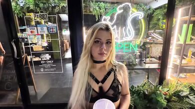 (AMATORIALE ITALIANO) Scopo Forte Ragazza Gotica Affamata di Cazzo Siciliano