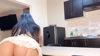Universitaria Folla su COÑO PULSANTE estando sola en casa- Abre Su GRAN CULO Para Ti