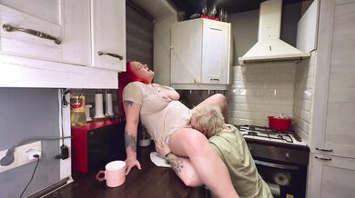 Homemade sex in the kitchen