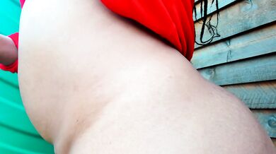 Naughty Outdoor Big Ass Fingering and Squirt extremely close-up to cam...