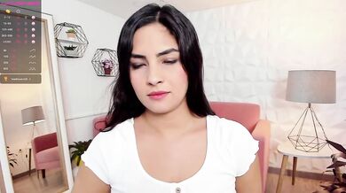 NaughtySaray's Jiggly Bubble Butt Oiled Up – Colombian BBW Squirts Easy for Your Hard Cock