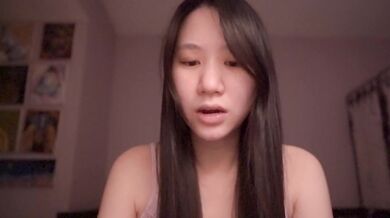 Weird Feet Stuff - John 12 - Cute Asian Girl ASMR