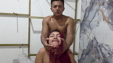Le digo a mi ex novio que me folle en el sofá, Que rico polvo